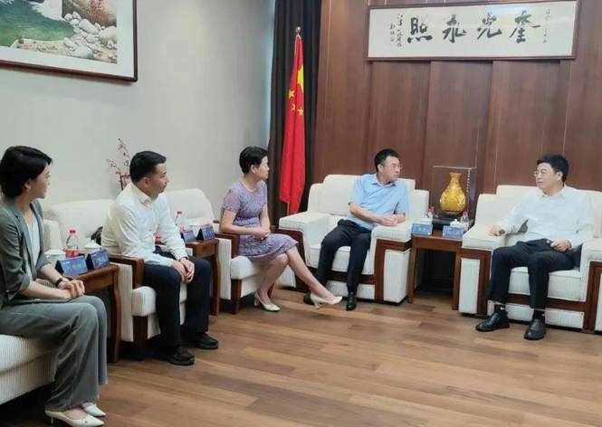 熱烈歡迎海南省人大孫副主任一行蒞臨金名節能參觀指導